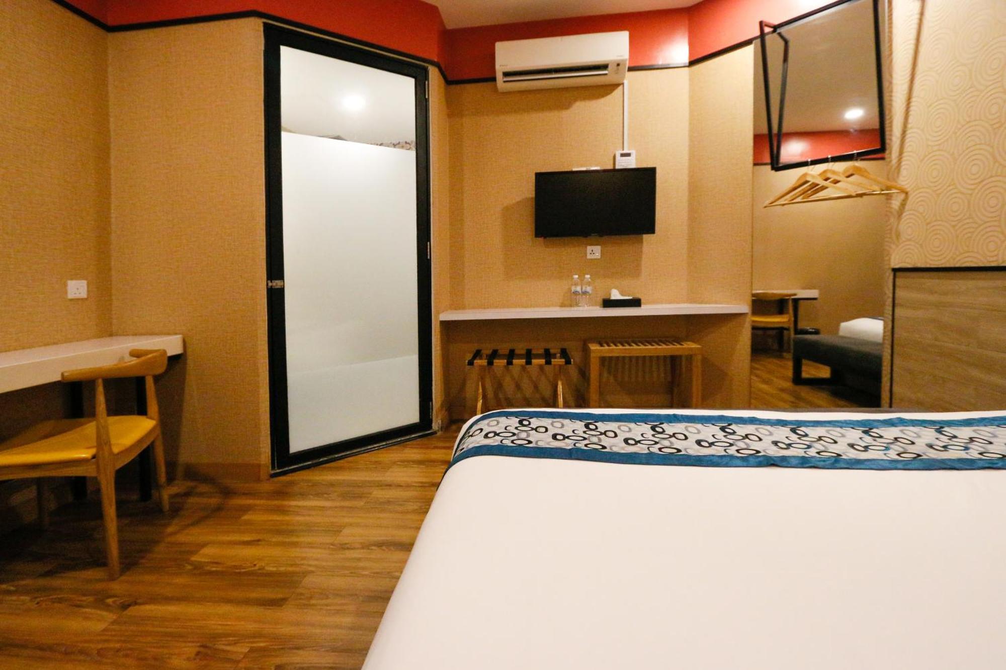 Golden Roof Hotel, סרי איסקנדר מראה חיצוני תמונה