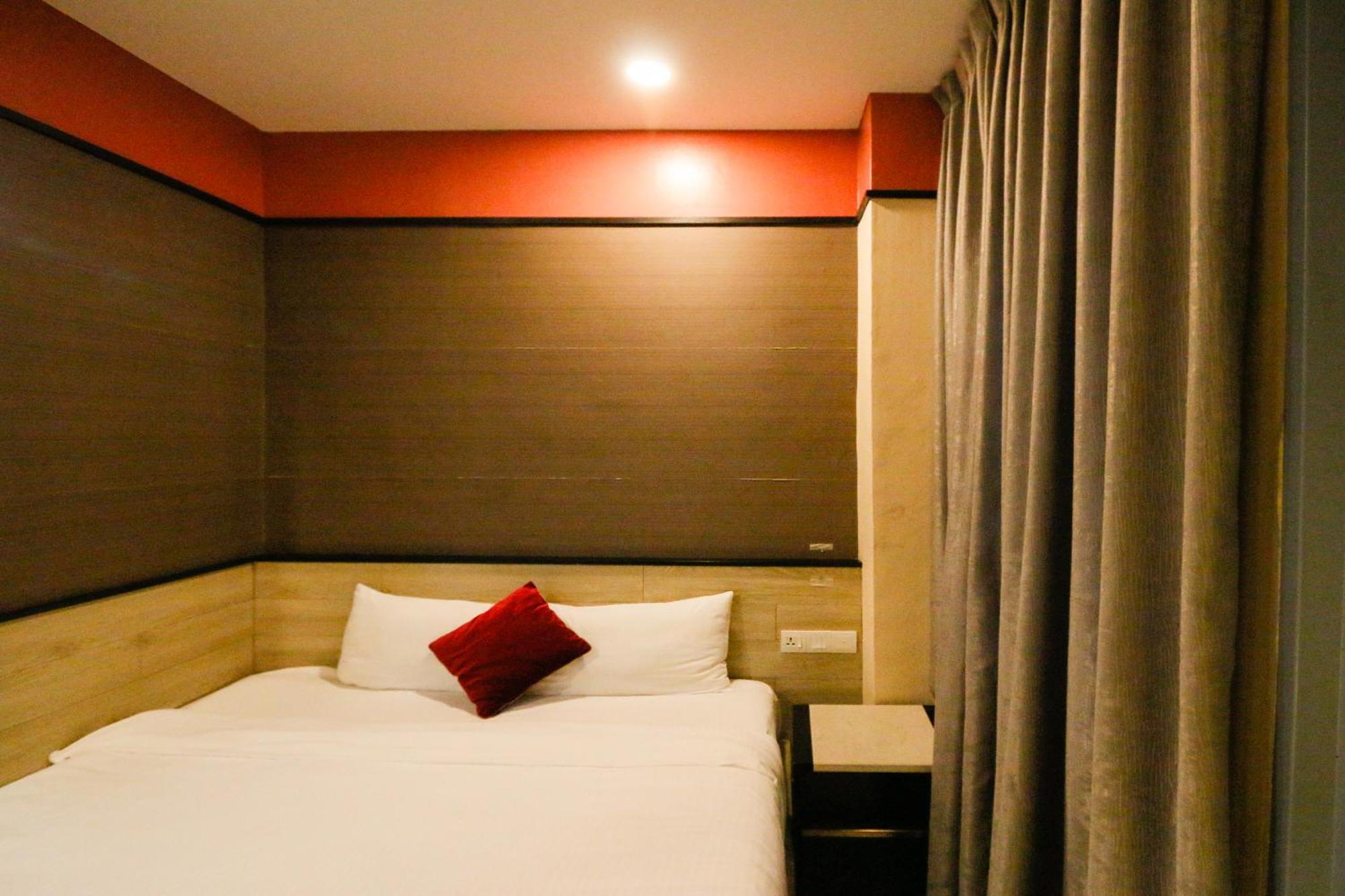 Golden Roof Hotel, סרי איסקנדר מראה חיצוני תמונה