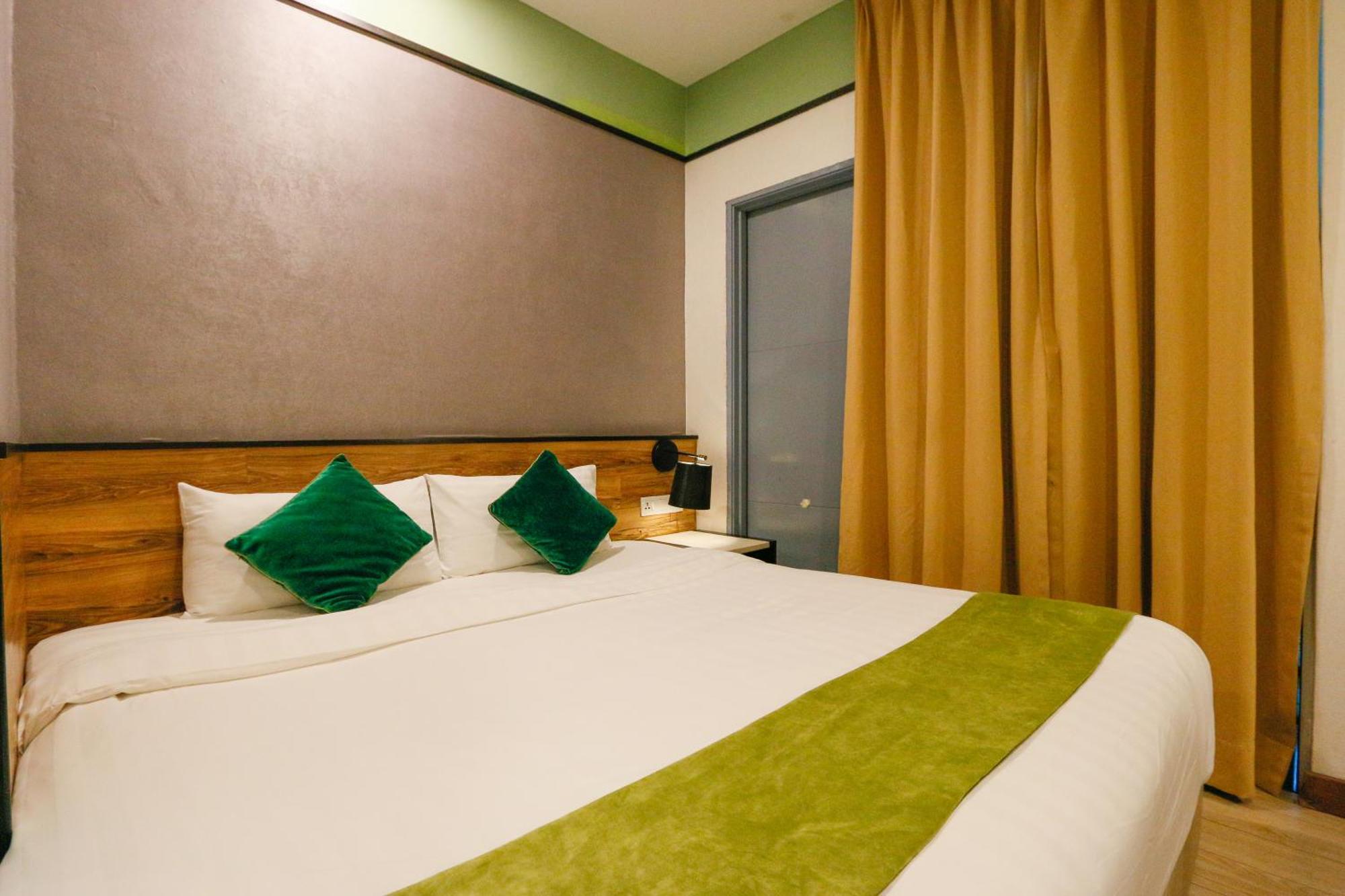 Golden Roof Hotel, סרי איסקנדר מראה חיצוני תמונה