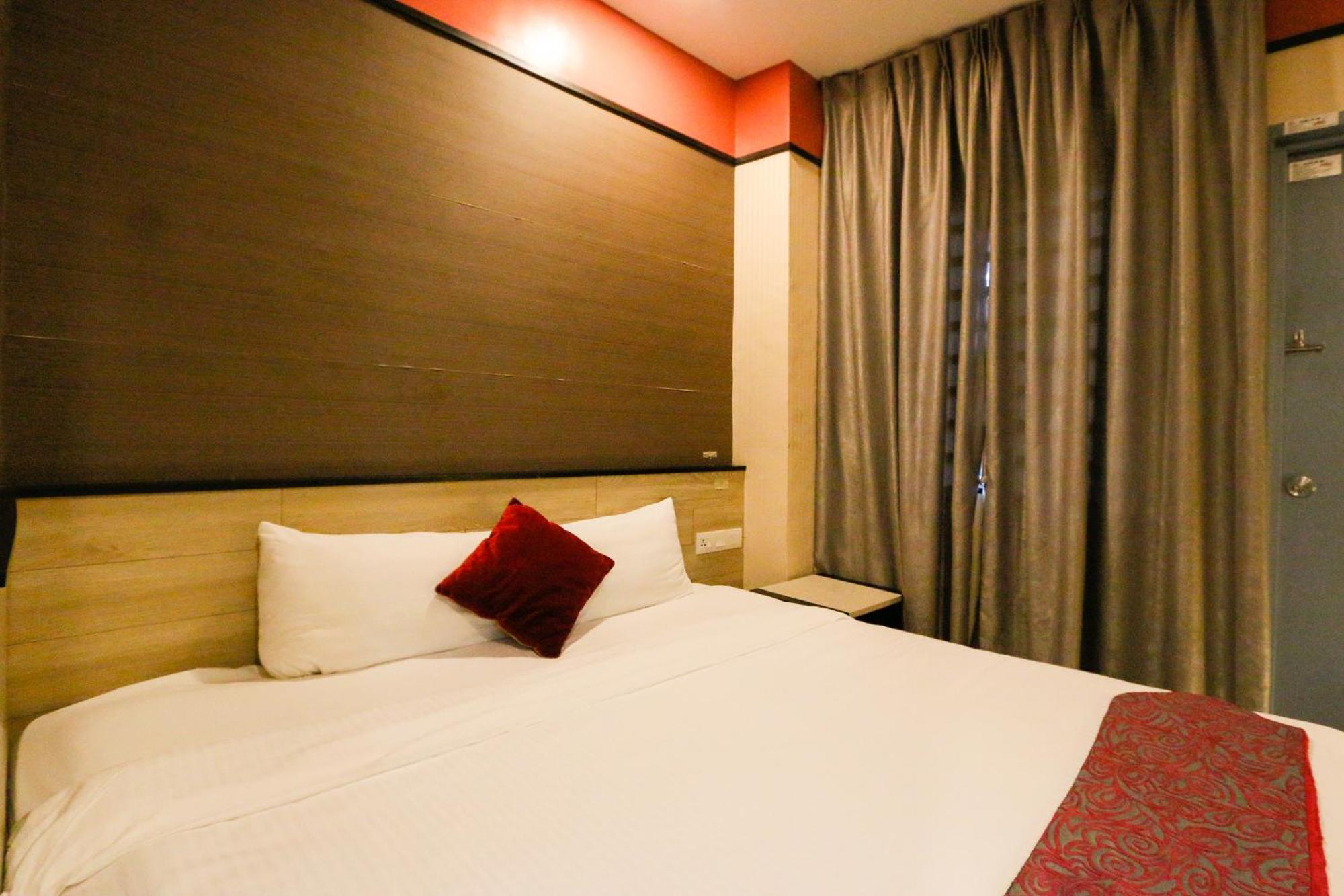 Golden Roof Hotel, סרי איסקנדר מראה חיצוני תמונה