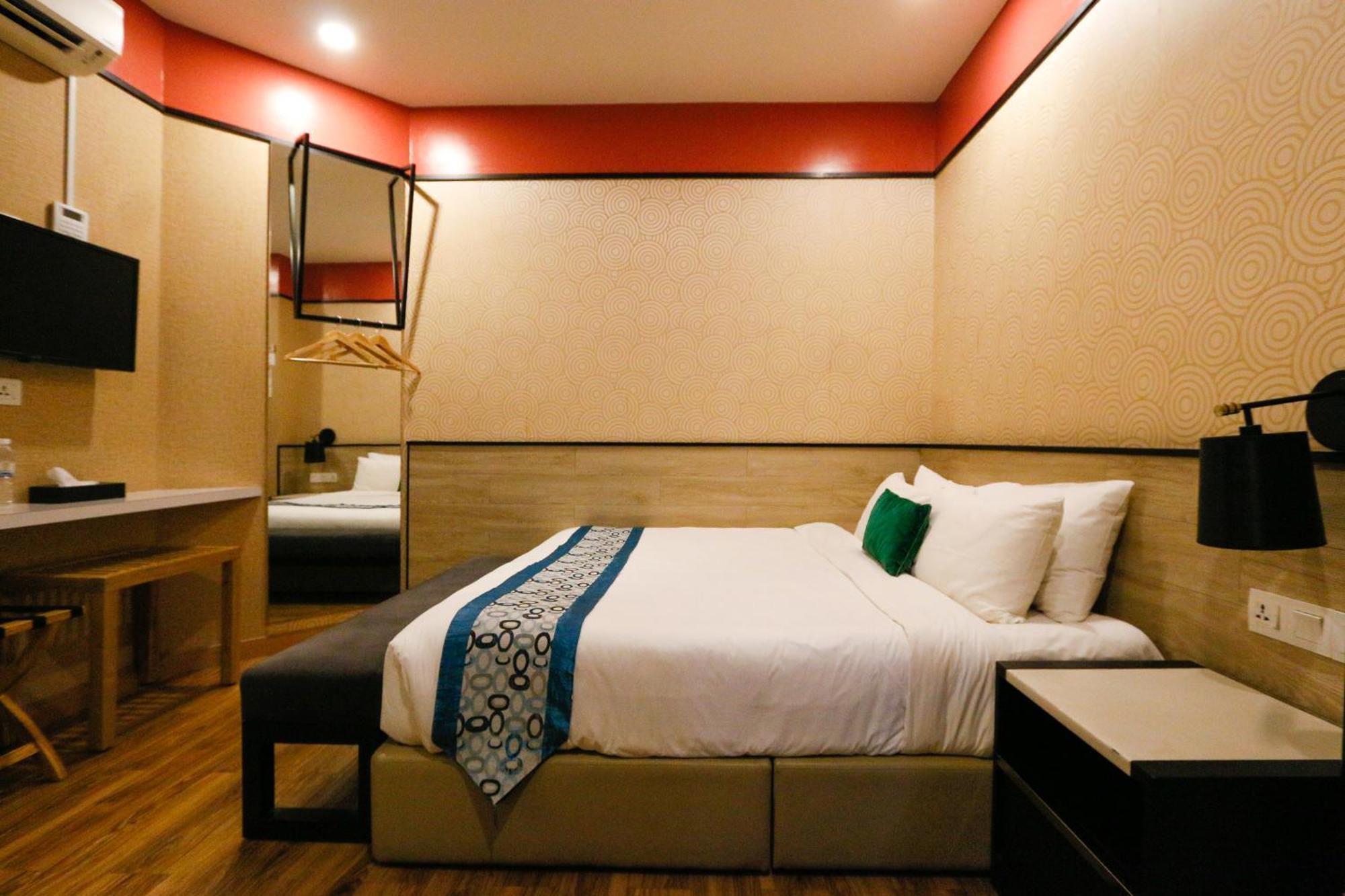 Golden Roof Hotel, סרי איסקנדר מראה חיצוני תמונה