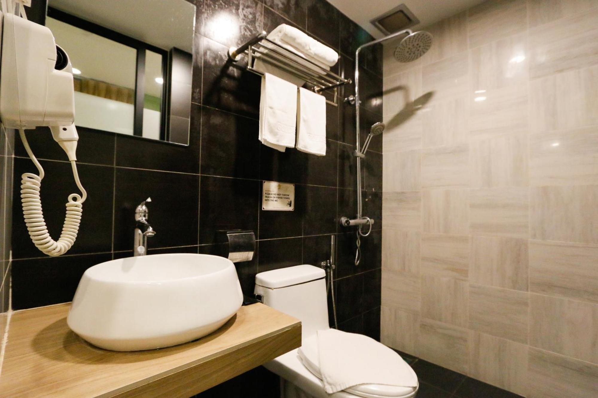 Golden Roof Hotel, סרי איסקנדר מראה חיצוני תמונה