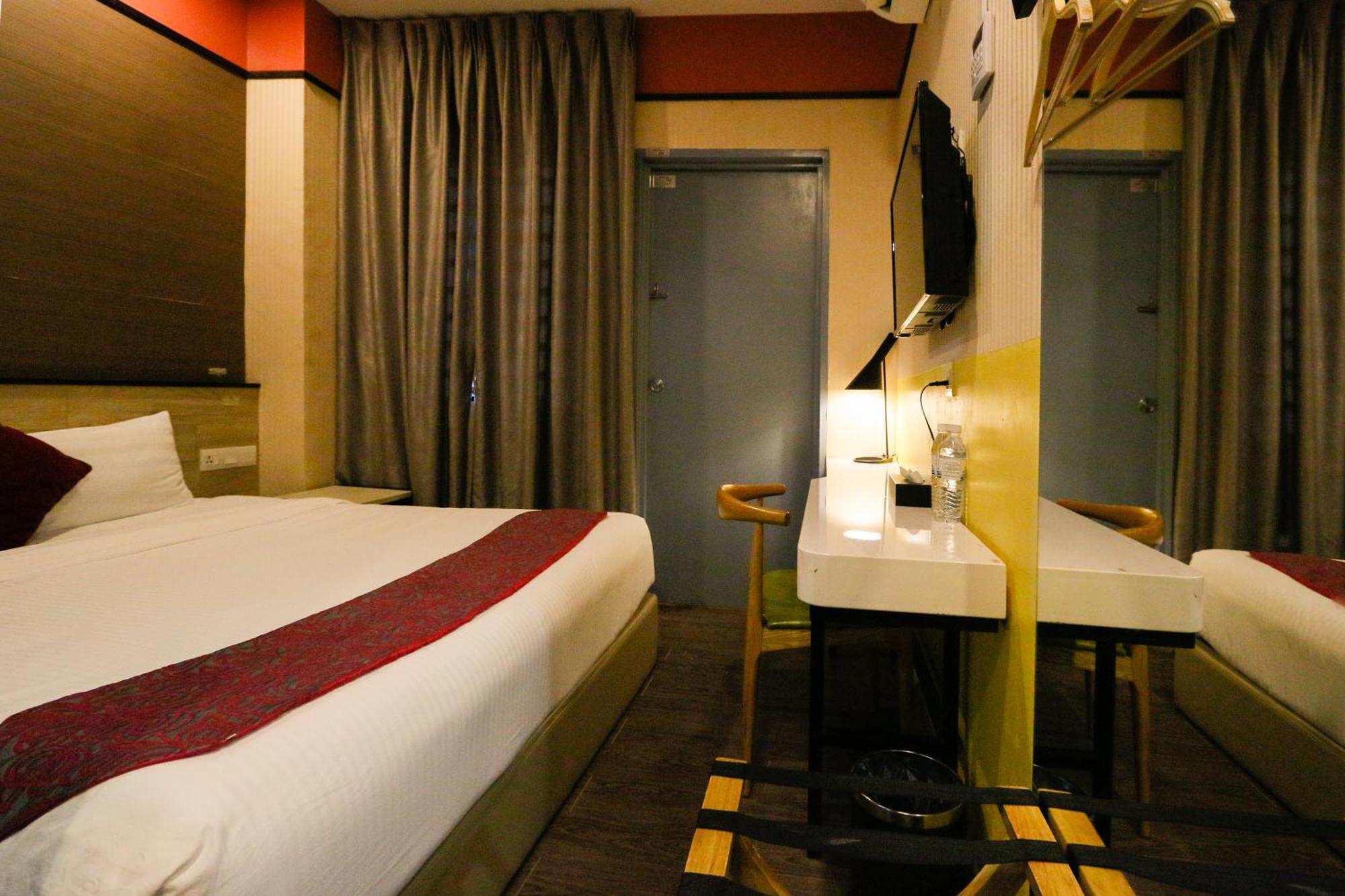 Golden Roof Hotel, סרי איסקנדר מראה חיצוני תמונה