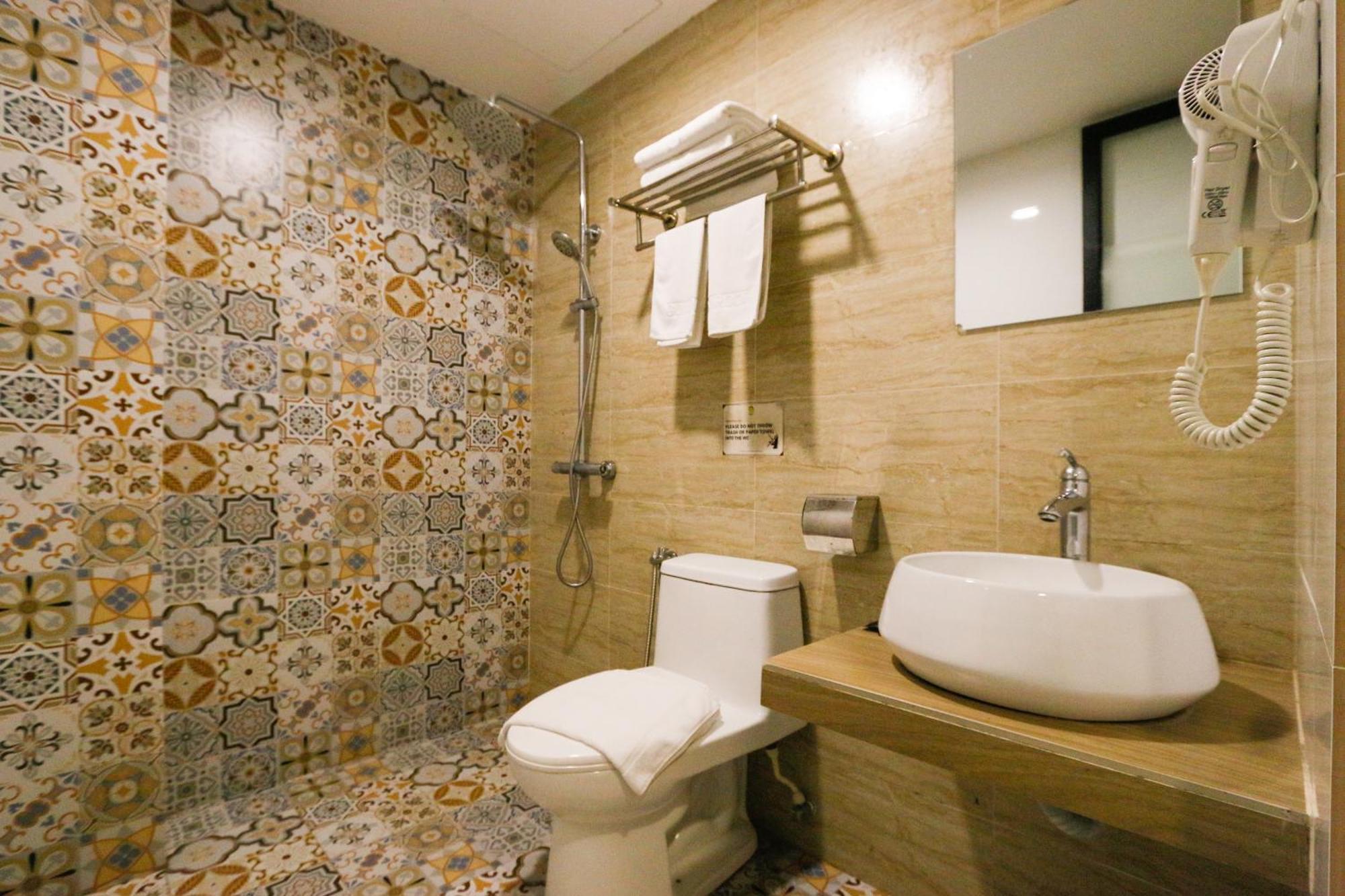 Golden Roof Hotel, סרי איסקנדר מראה חיצוני תמונה