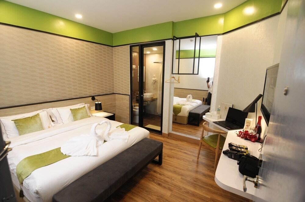 Golden Roof Hotel, סרי איסקנדר מראה חיצוני תמונה