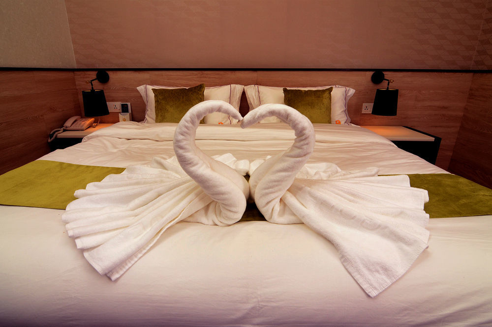 Golden Roof Hotel, סרי איסקנדר מראה חיצוני תמונה