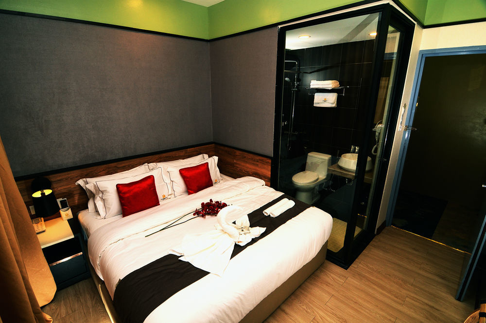 Golden Roof Hotel, סרי איסקנדר מראה חיצוני תמונה